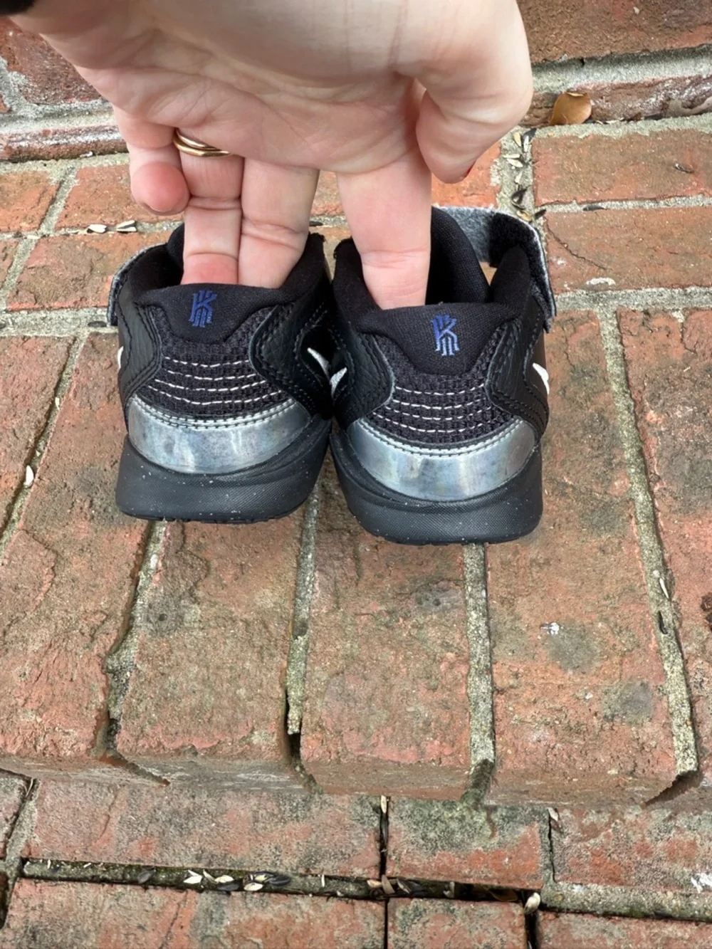 Nike Kyrie Infinity toddler sneakers Black Silver Shoes Size 6C Toddler kids
